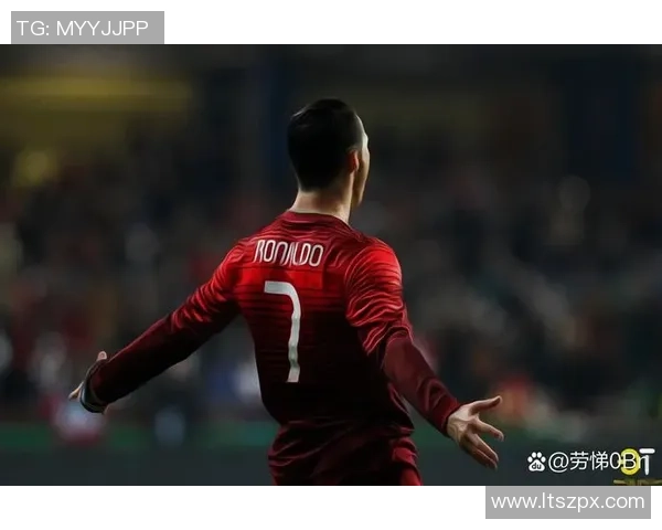 聚焦世界顶级足球球星全图展现绿茵场上的辉煌与荣耀瞬间